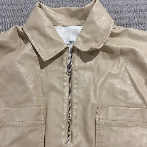 Saylor Taupe Vegan Leather Remi Top Long Sleeve 1/4 Zip Size Small - Picture 4 of 7